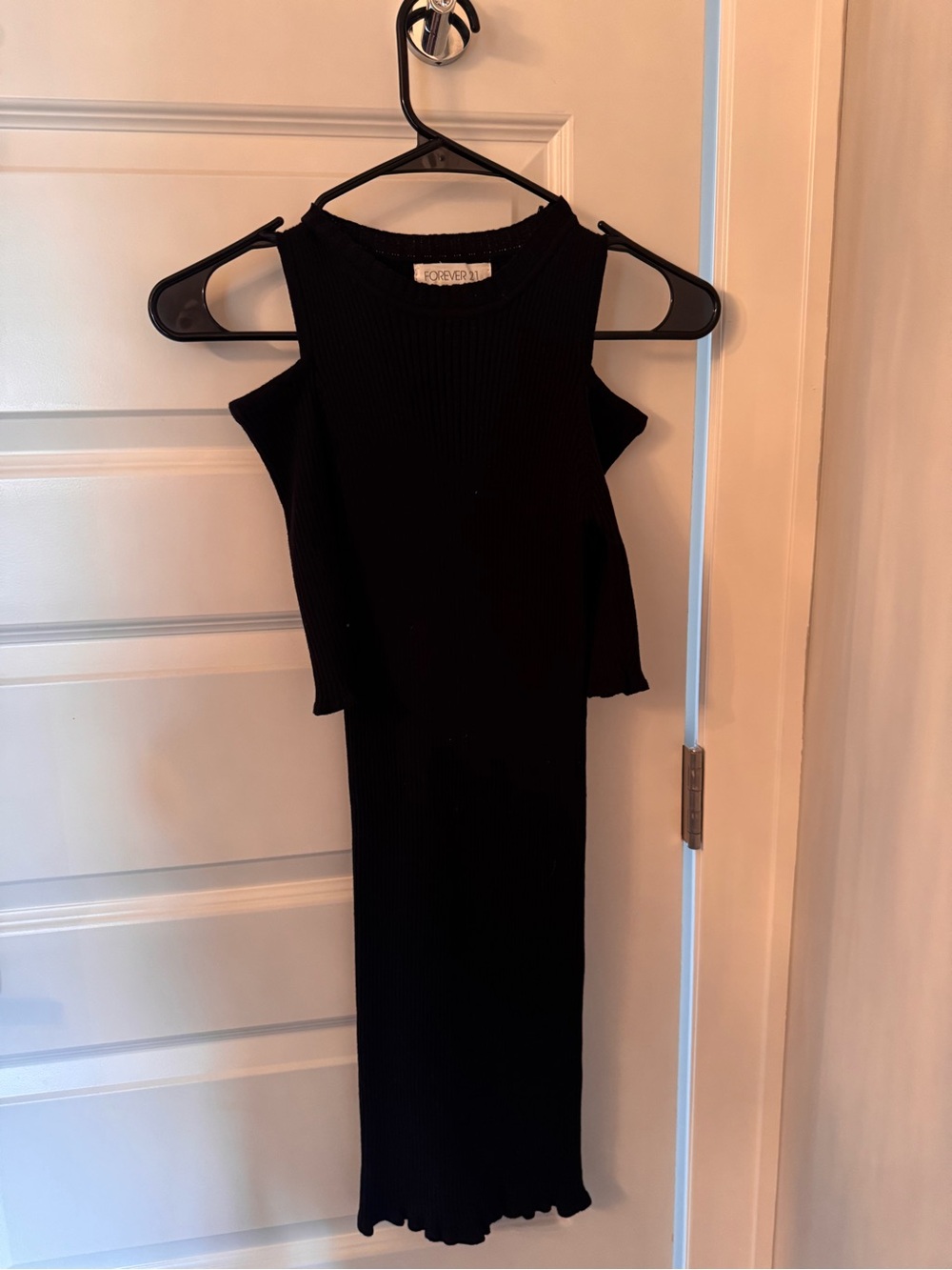 Forever 21 Black Ribbed Cold-Shoulder Midi Dress